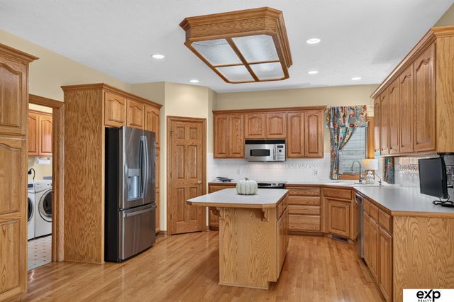 17403 Laquinta Circle, Omaha, NE 68136