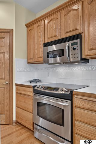 17403 Laquinta Circle, Omaha, NE 68136