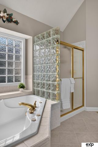 17403 Laquinta Circle, Omaha, NE 68136