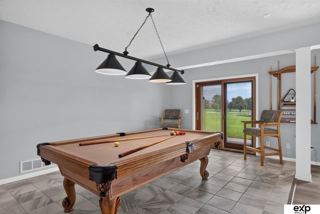 17403 Laquinta Circle, Omaha, NE 68136