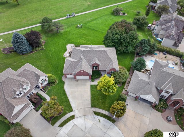 17403 Laquinta Circle, Omaha, NE 68136