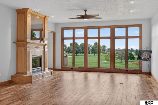 17403 Laquinta Circle, Omaha, NE 68136