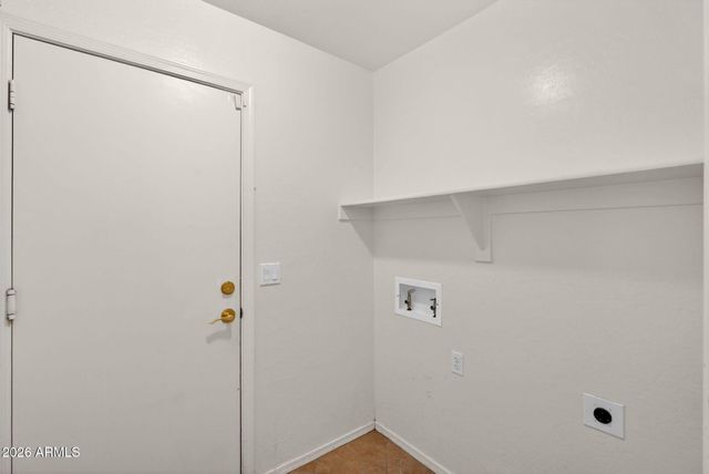 14871 W WATSON Lane, Surprise, AZ 85379