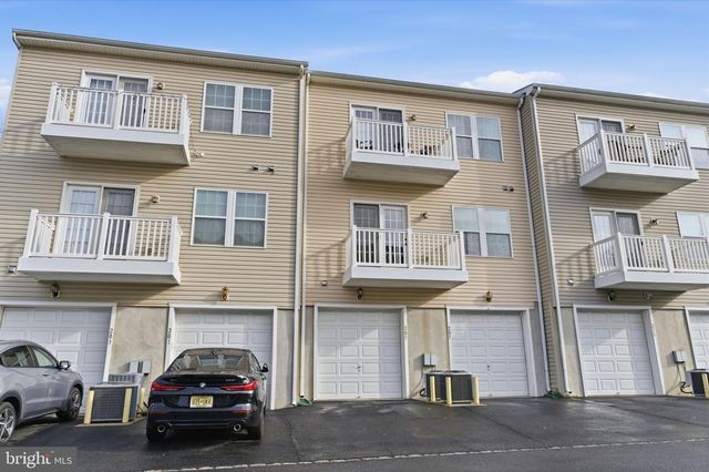 205 HARBOUR BLVD, Cinnaminson, NJ 08077