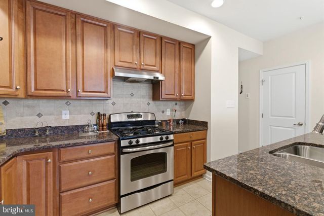 205 HARBOUR BLVD, Cinnaminson, NJ 08077