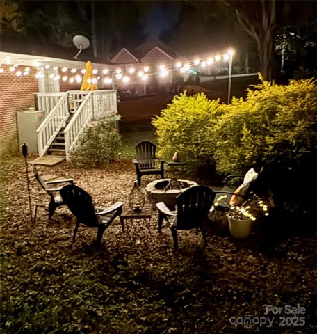 302 W Carroll Street, Cherryville, NC 28021