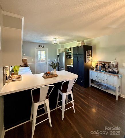 302 W Carroll Street, Cherryville, NC 28021