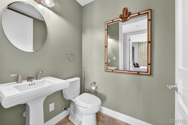 4909 Laclede Avenue 2103, St Louis, MO 63108