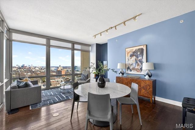 4909 Laclede Avenue 2103, St Louis, MO 63108