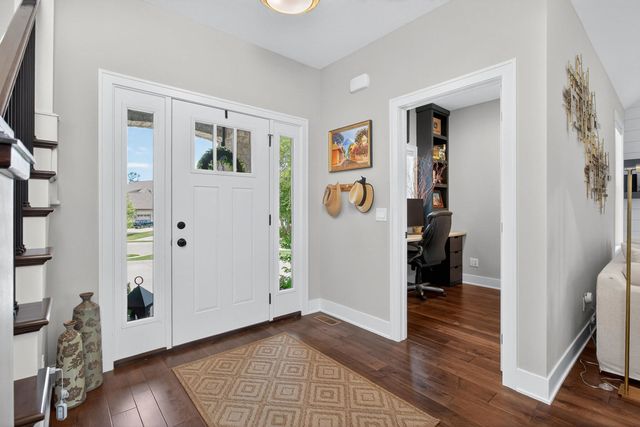 6925 Grover Station, Bettendorf, IA 52722