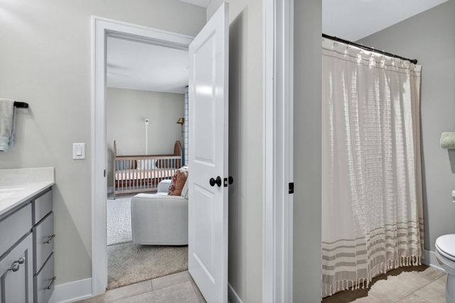 6925 Grover Station, Bettendorf, IA 52722