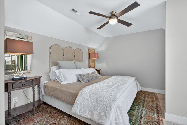6925 Grover Station, Bettendorf, IA 52722