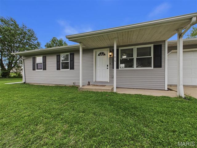 106 Lynn Street, Lebanon, IL 62254