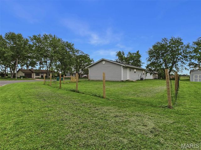 106 Lynn Street, Lebanon, IL 62254