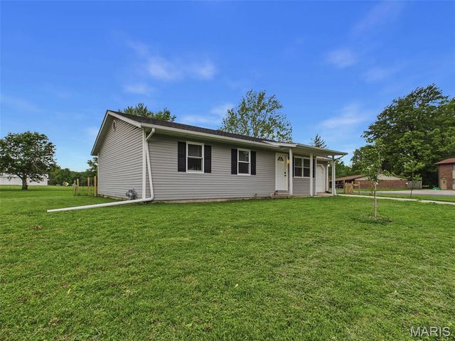 106 Lynn Street, Lebanon, IL 62254