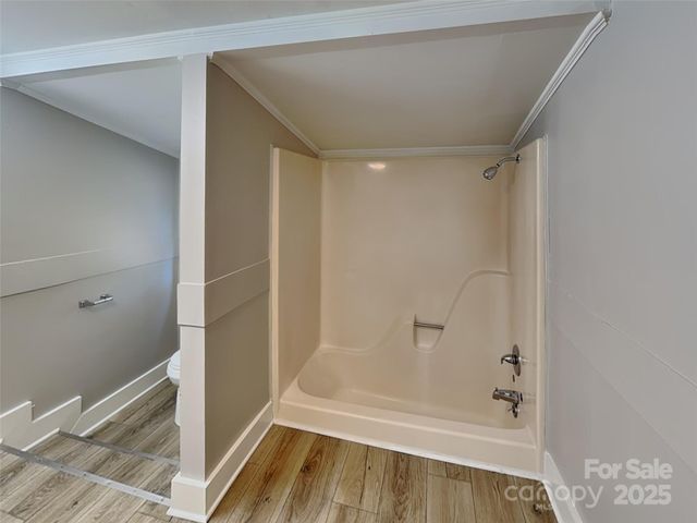 404 E Mills Avenue, Mooresville, NC 28115