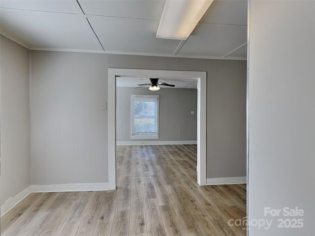 404 E Mills Avenue, Mooresville, NC 28115