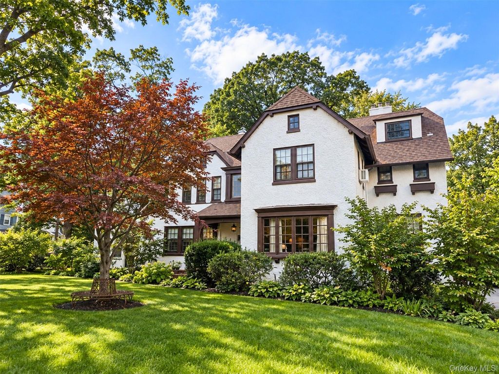 71 Arleigh Road, Great Neck, NY 11021 — exterior
