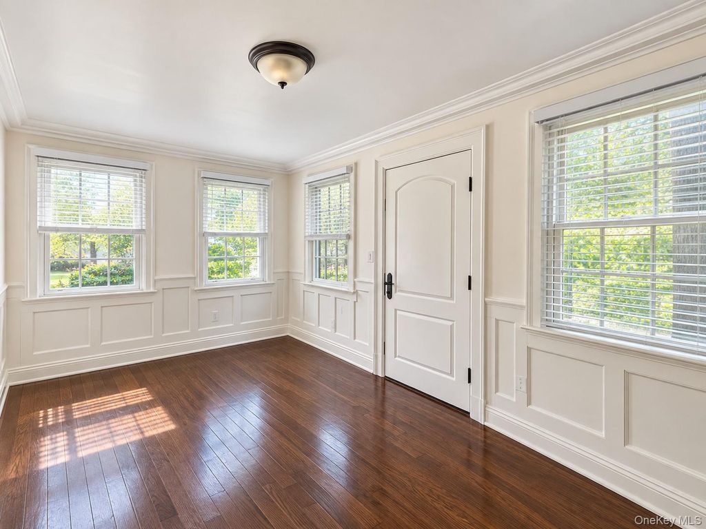 71 Arleigh Road, Great Neck, NY 11021 — photo 5