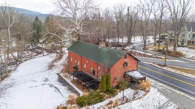 293 State Route 94 S, Warwick, NY 10990