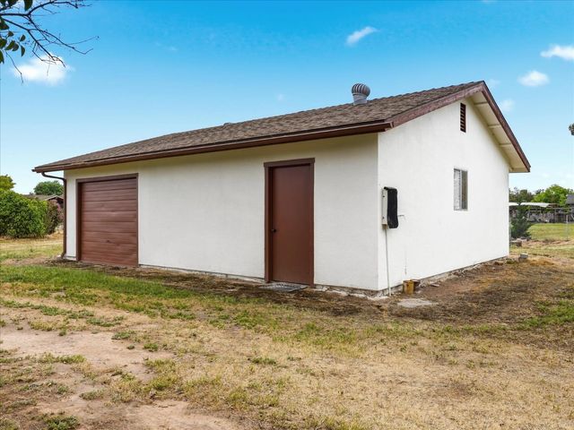 2411 N Ring Avenue, Fresno, CA 93723