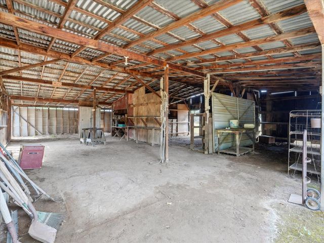 2411 N Ring Avenue, Fresno, CA 93723