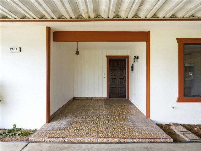 2411 N Ring Avenue, Fresno, CA 93723