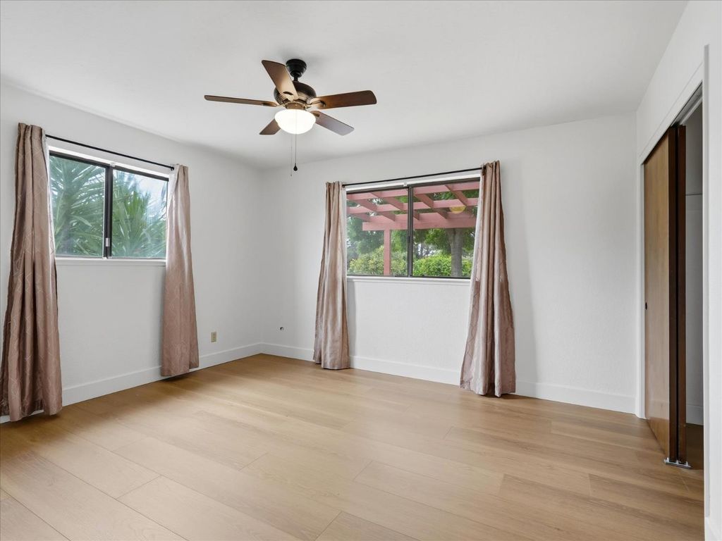 Image 32 of property listing at 2411 N Ring Avenue, Fresno, CA 93723