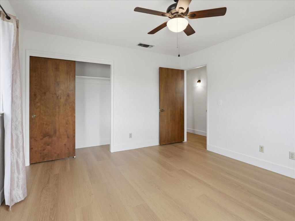 Image 33 of property listing at 2411 N Ring Avenue, Fresno, CA 93723