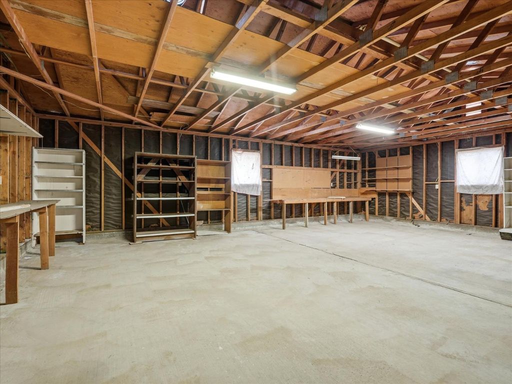 Image 50 of property listing at 2411 N Ring Avenue, Fresno, CA 93723