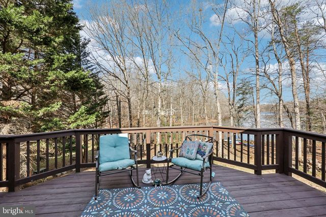 12504 HAWKINS LN, Spotsylvania, VA 22551