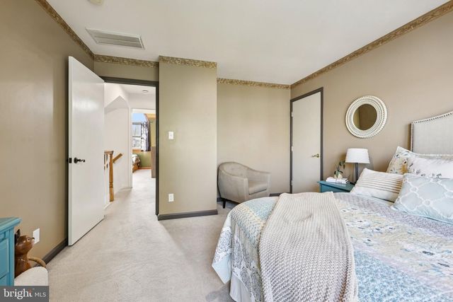 12504 HAWKINS LN, Spotsylvania, VA 22551