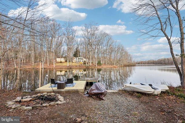 12504 HAWKINS LN, Spotsylvania, VA 22551