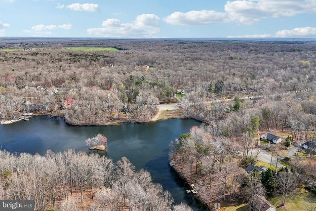 12504 HAWKINS LN, Spotsylvania, VA 22551