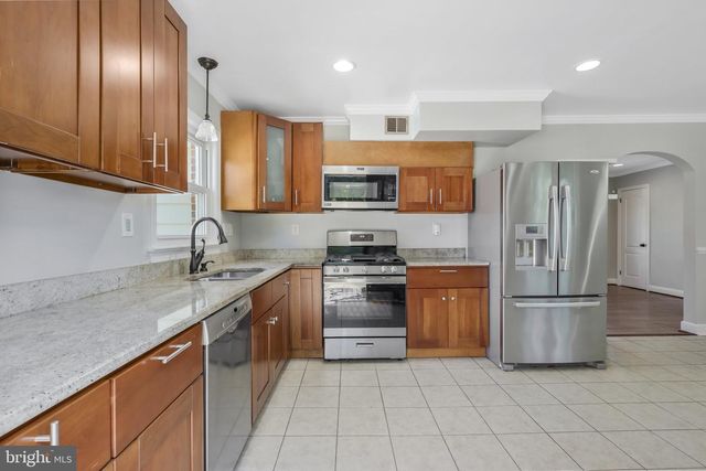 5906 1ST ST N, Arlington, VA 22203