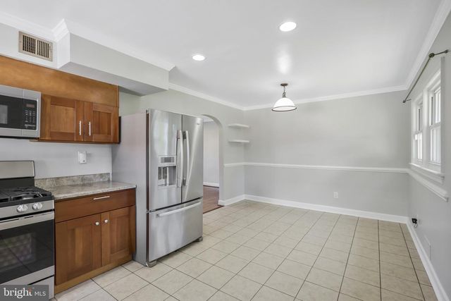 5906 1ST ST N, Arlington, VA 22203