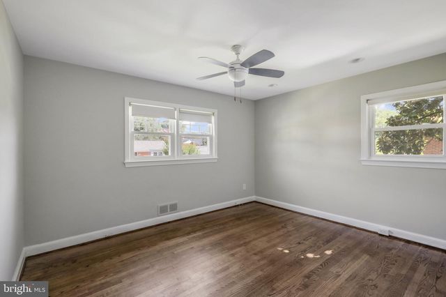 5906 1ST ST N, Arlington, VA 22203