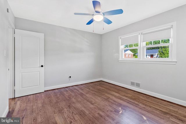 5906 1ST ST N, Arlington, VA 22203