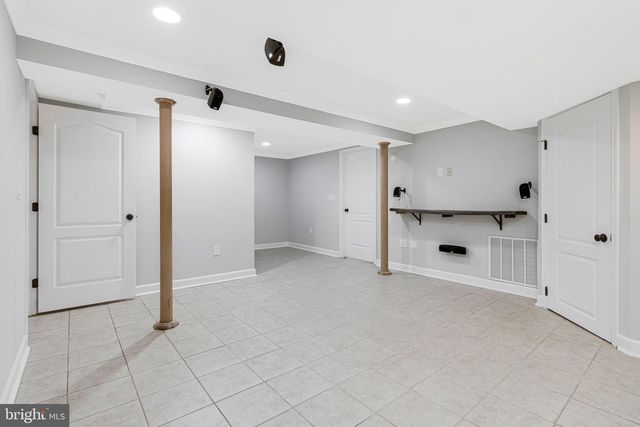 5906 1ST ST N, Arlington, VA 22203