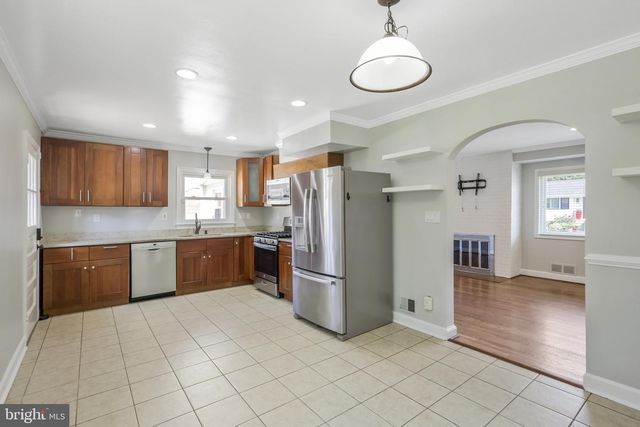 5906 1ST ST N, Arlington, VA 22203