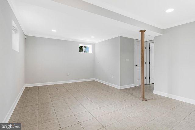 5906 1ST ST N, Arlington, VA 22203