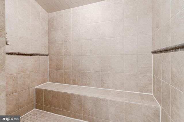 5906 1ST ST N, Arlington, VA 22203