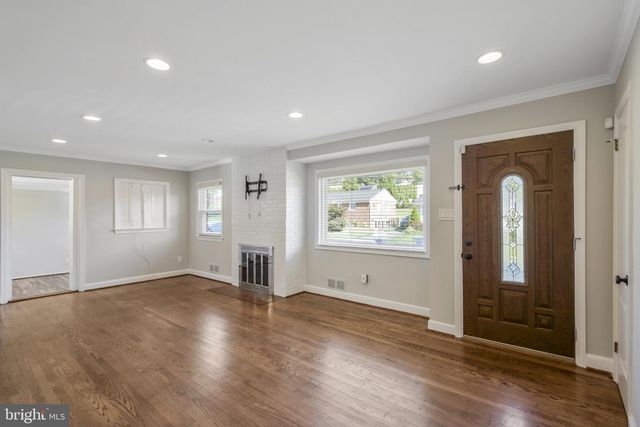 5906 1ST ST N, Arlington, VA 22203