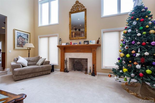 49759 Lakebridge Drive, Shelby Twp, MI 48315