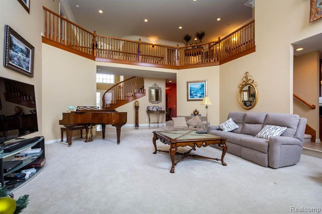 49759 Lakebridge Drive, Shelby Twp, MI 48315