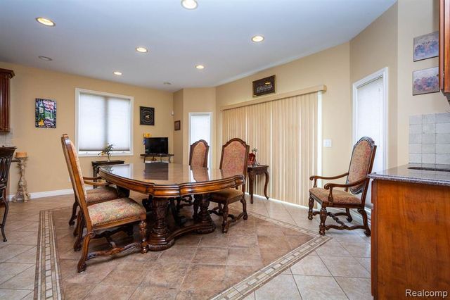 49759 Lakebridge Drive, Shelby Twp, MI 48315
