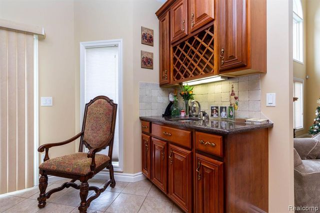 49759 Lakebridge Drive, Shelby Twp, MI 48315
