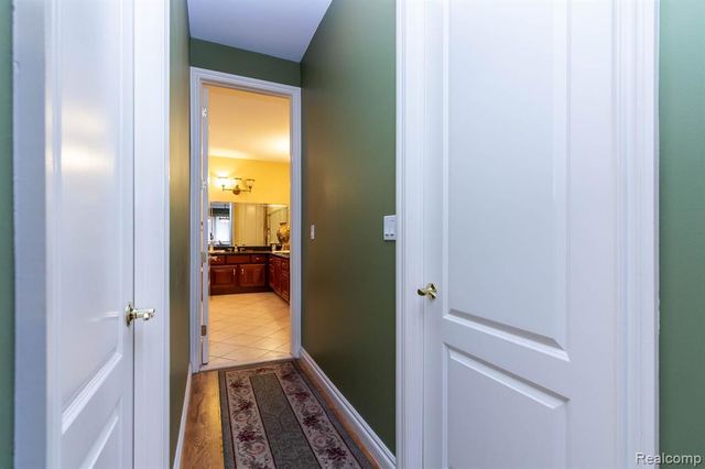 49759 Lakebridge Drive, Shelby Twp, MI 48315
