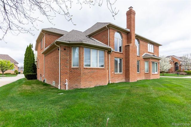 49759 Lakebridge Drive, Shelby Twp, MI 48315