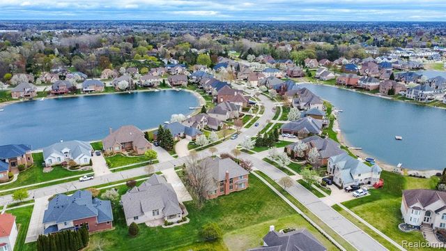 49759 Lakebridge Drive, Shelby Twp, MI 48315